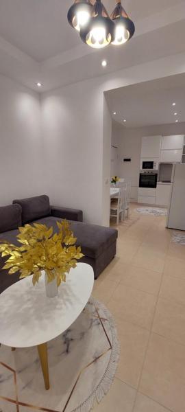 Seasons Apartment's
